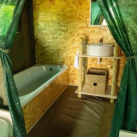 Safari Glamping Portugal Shark *