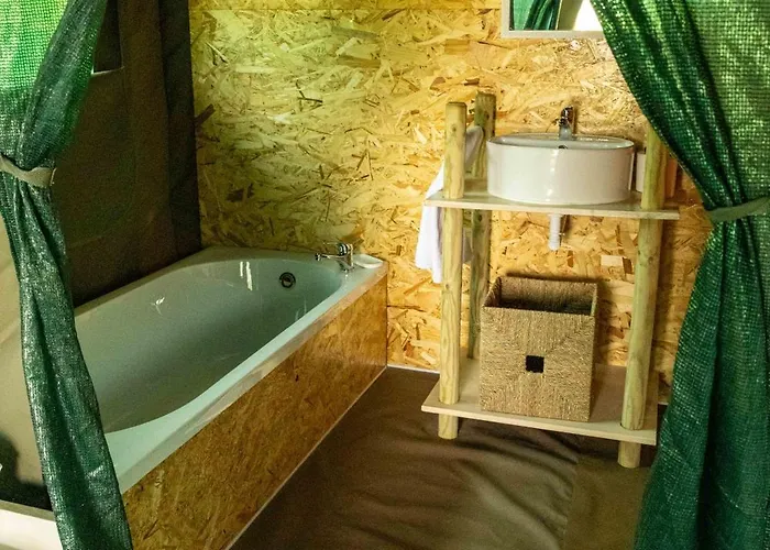 Safari Glamping Portugal Shark *